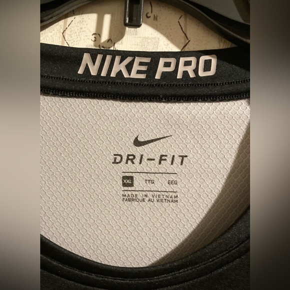 Men’s Nike Pro Dri-Fit Short sleeve Tee - Picture 3 of 8